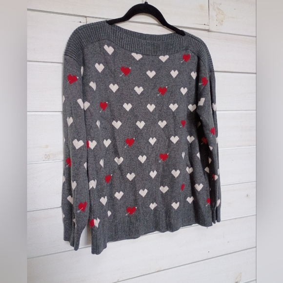 LOFT Sweaters - LOFT Gray Sweater with Red and White Heart Patterns